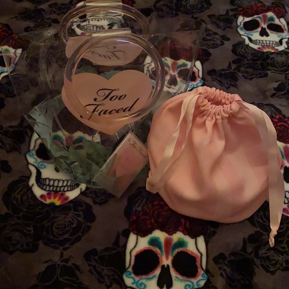 Too Faced Makeup Bag - Picture 2 of 2